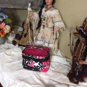 Cosmetic bag